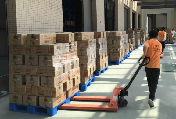 繁衍生命，生生不息丨衍生健康醫藥向云城區扶貧辦公室捐贈價值180萬元的公益